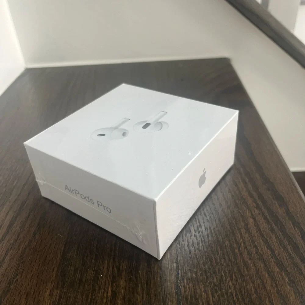 Apple Wireless Earbuds - White